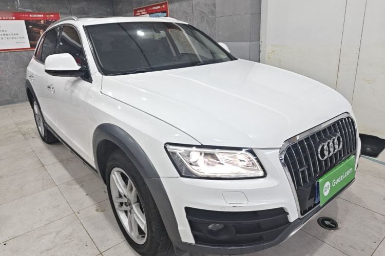 Used Audi Q5 2017 Plus 40 TFSI Technology Model
