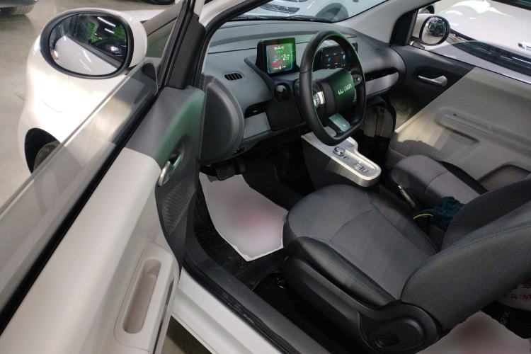 Used CHANGAN NEVO Lumin 2024 205km Orange Wind Edition
