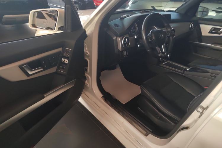 Used Mercedes-Benz GLK-Class 2015 GLK 260 4MATIC Dynamic Edition Ultimate Version Driver Seat