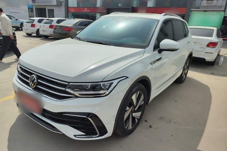 Used Volkswagen Tiguan L 2023 Facelifted 380TSI Automatic All-Wheel Drive R-Line Plus Version 7-Seater