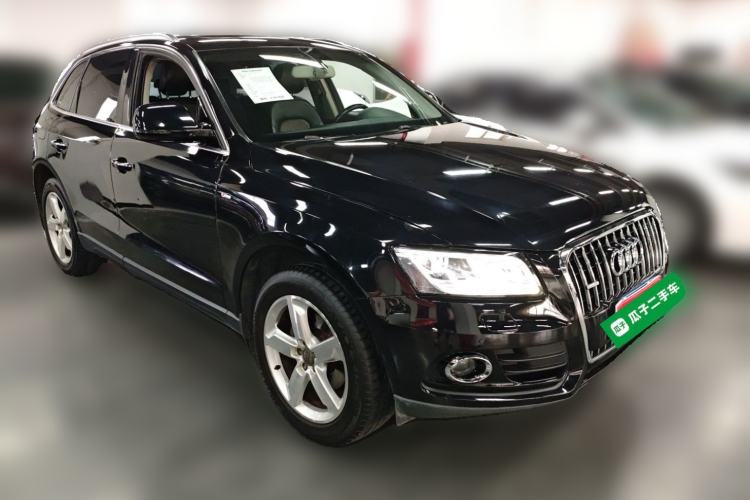 Used Audi Q5 2016 40 TFSI Technology Edition Front Right 45 Deg