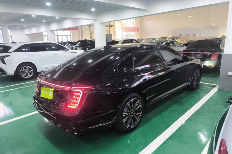 Used Hongqi H9 2024 2.0T Qixiang Private Style Edition
