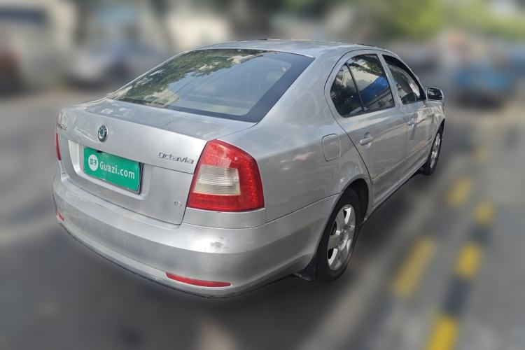 Used Skoda Octavia 2012 1.6L Automatic Yijun Edition Rear Right 45 Deg