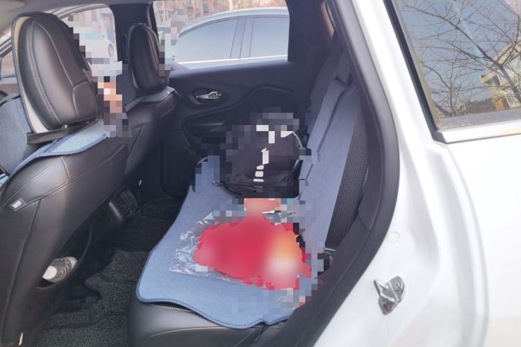 Used Jeep Cherokee 2017 2.0L Superior Edition
