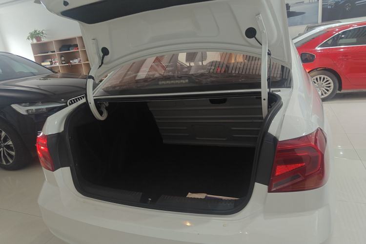 Used Volkswagen Jetta 2017 1.5L Automatic Fashion Model