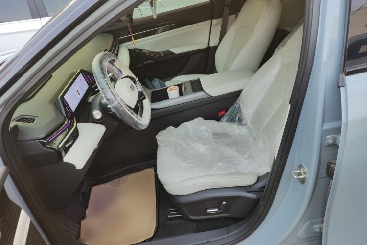 Used Geely Galaxy L6 2023 125km Starship