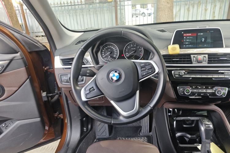Used BMW X1 New Energy 2018 xDrive25Le Luxury Model Steering Wheel