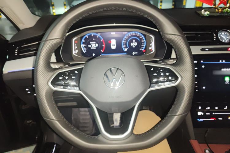 Used Volkswagen Magotan 2025 Revised Version 2 Zhongxiang Edition 330TSI DSG Luxury Trim