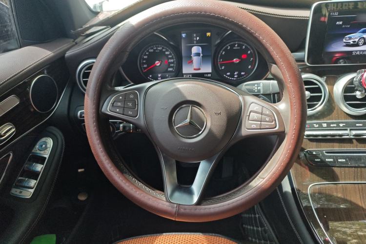 Used Mercedes-Benz GLC 2019 Facelift GLC 260 L 4MATIC Luxury Model Steering Wheel