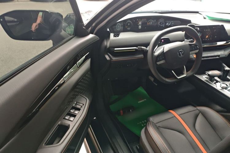 Used Changan UNI-V 2024 1.5T Prestige Edition
