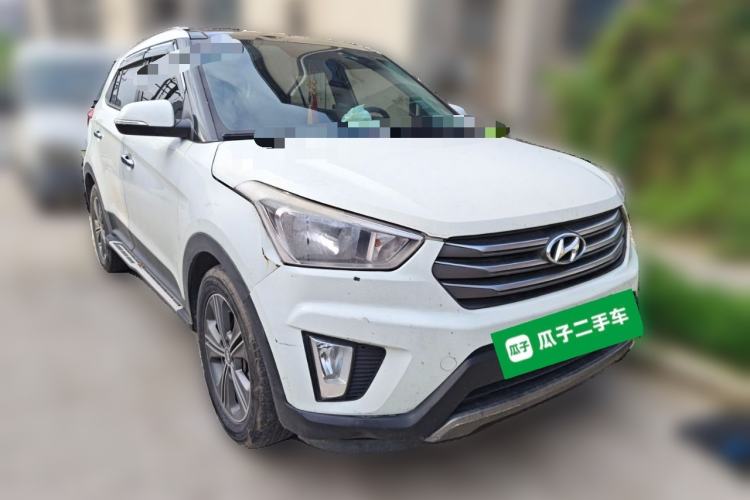 Used Hyundai ix25 2015 1.6L Automatic Two-Wheel Drive Smart GLS Trim Front Right 45 Deg