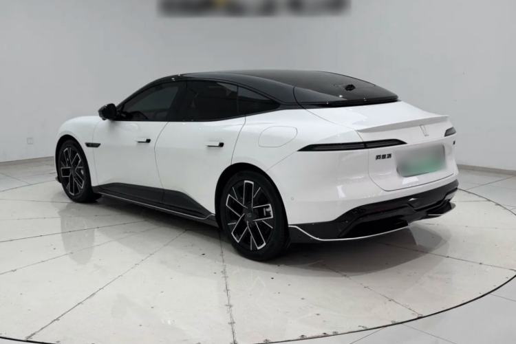 Used Avatr 06 2025 Ultra Pure Electric Edition Exterior 2