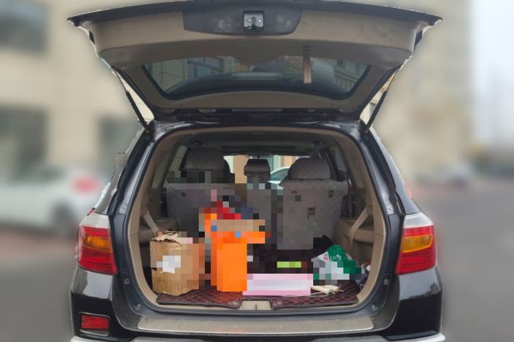 Used Toyota Highlander 2011 2.7L Two-Wheel Drive 7-Seater Luxury Edition Trunk