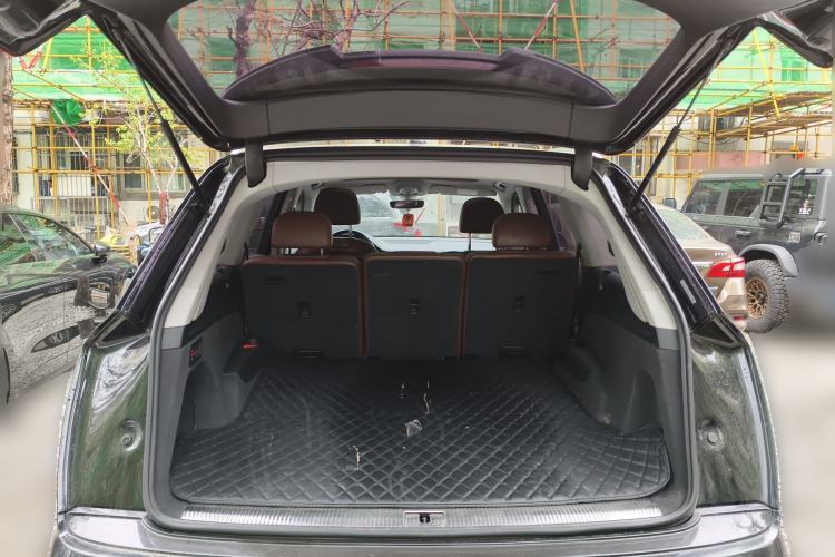 Used Audi Q7 2016 40 TFSI Comfort Model
