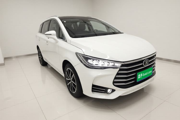 Used BYD Song MAX 2018 1.5T Automatic Smart Connect Elite Model with 6 Seats
