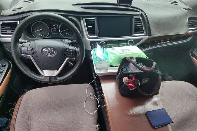 Used Toyota Highlander 2020 2.0T Four-Wheel Drive Millionth Anniversary Edition 7 Seats
