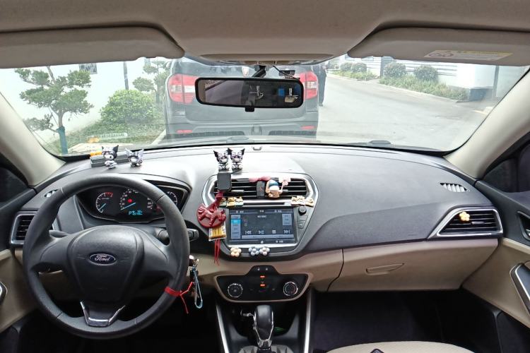 Used Ford Escort 2015 1.5L Automatic Comfort Edition
