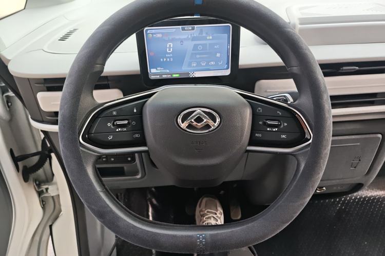 Used SAIC MAXUS Dana V1 2025 Low-Roof Multi-Function Version 50 kWh
