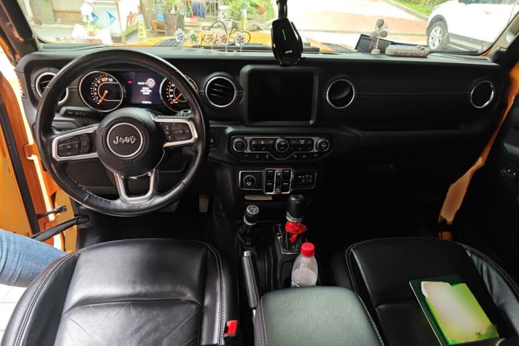 Used Jeep Wrangler 2021 2.0T 80th Anniversary Edition Center Console