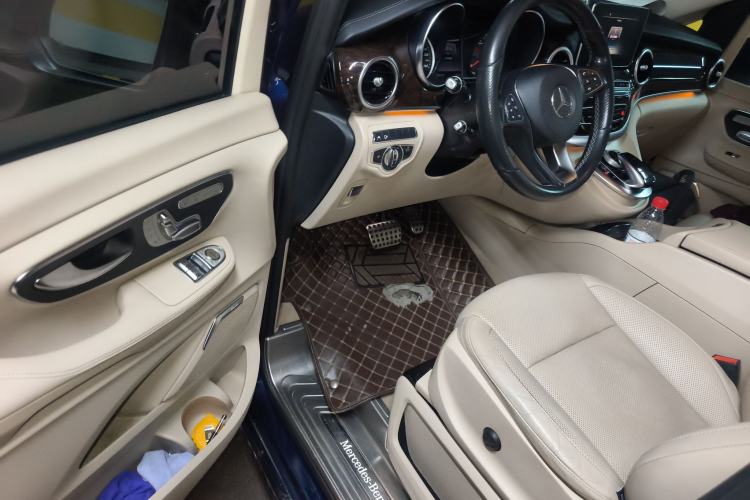 Used Mercedes-Benz V-Class 2017 V 260 Prestige Edition