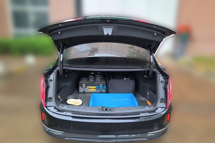 Used Hongqi E-QM5 2022 431 km Charge & Enjoy Edition