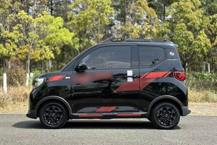 Used Wuling Hongguang MINIEV 2022 GAMEBOY 300km Enthusiast Model with Lithium Iron Phosphate Exterior 8