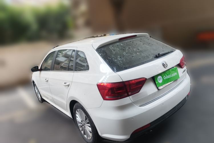 Used Volkswagen Gran Lavida 2013 1.6L Manual Fashion Model
