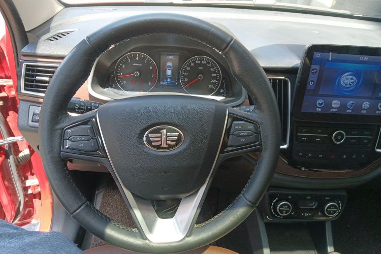 Used FAW Senya R7 2016 1.6L Manual Luxury Version
