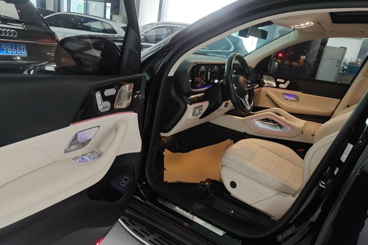 Used Mercedes-Benz GLE 2022 Facelifted GLE 350 4MATIC Fashion Edition Driver Seat