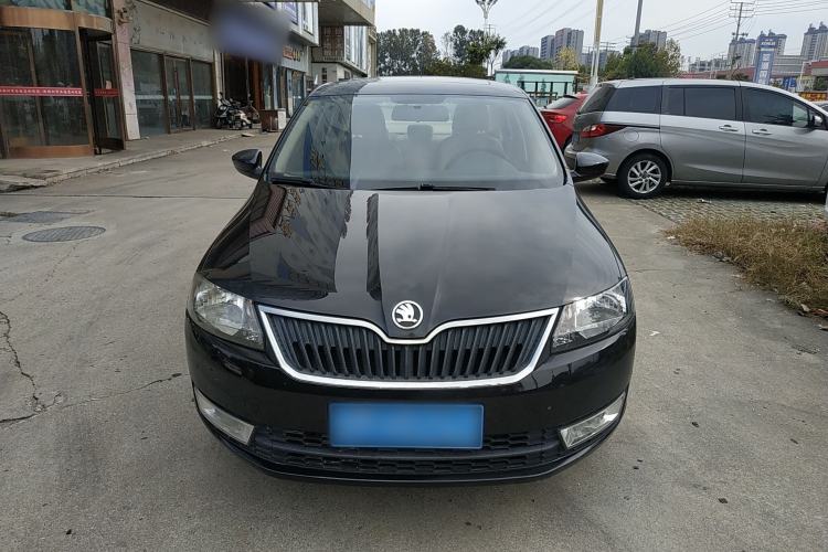 Used Skoda Rapid 2015 1.6L Manual Smart Selection Model