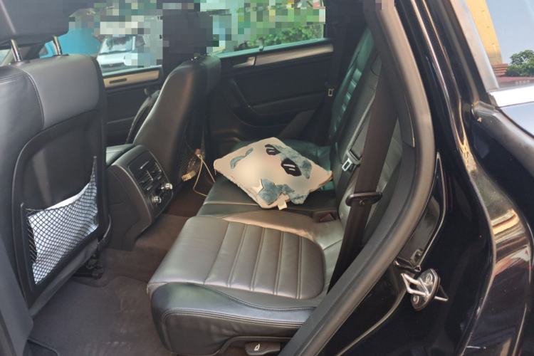 Used Volkswagen Touareg 2012 R-Line Luxury Model Left Rear Seat