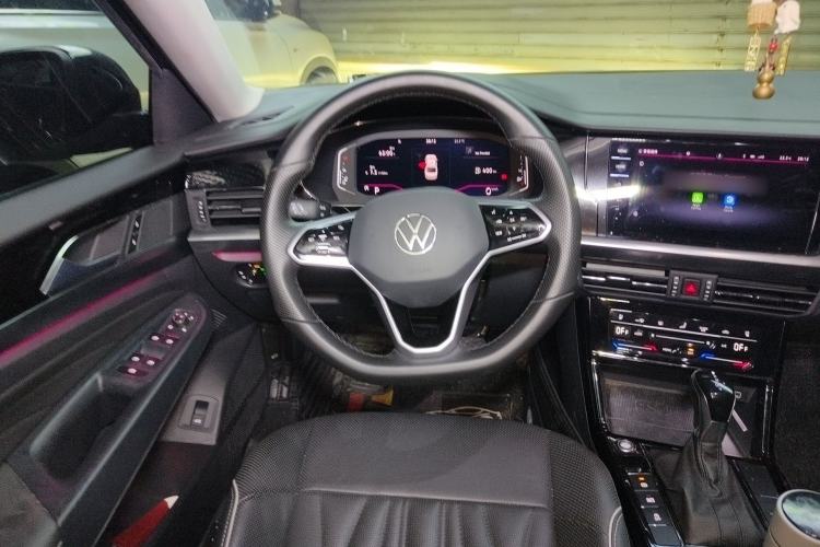 Used Volkswagen Passat 2022 330TSI Starry Luxury Edition Steering Wheel