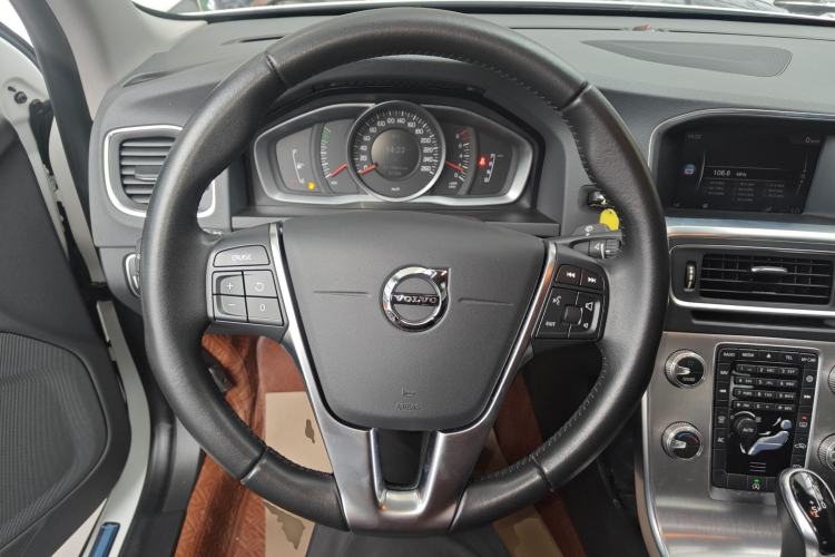 Used Volvo S60 2018 S60L T3 Smart Progress Edition
