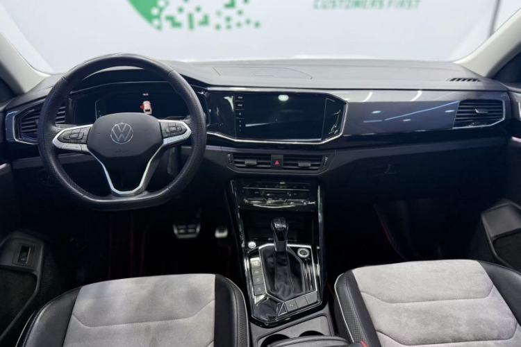 Used Volkswagen Tayron X 2020 330TSI Two-Wheel Drive Luxury Smart Connectivity Version Interior 1