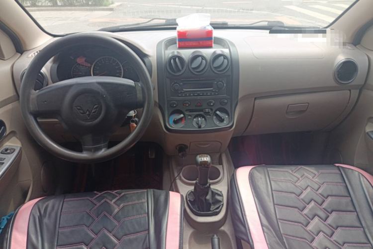 Used Wuling Hongguang 2014 1.2L Standard Model China IV