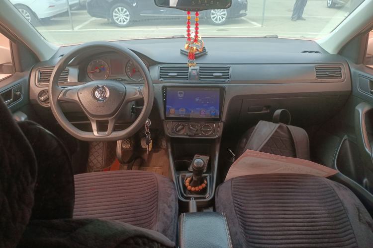 Used Volkswagen Santana 2016 1.6L Manual Fashion Edition Center Console