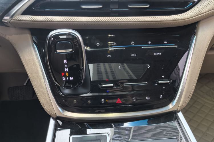 Used Buick GL8 2021 ES Land Cruiser 653T Luxury Edition
