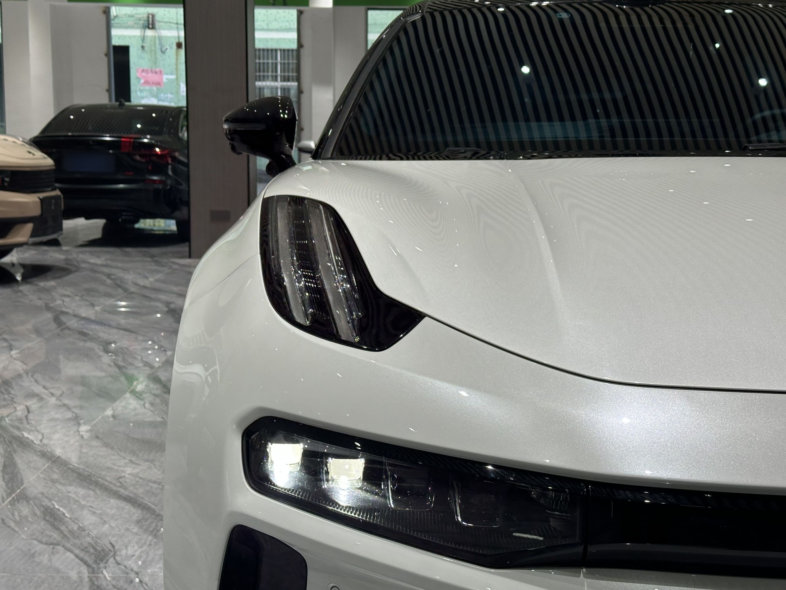 Zeekr 001 2025 WE Edition 95 kWh Rear-Drive — снимка 15