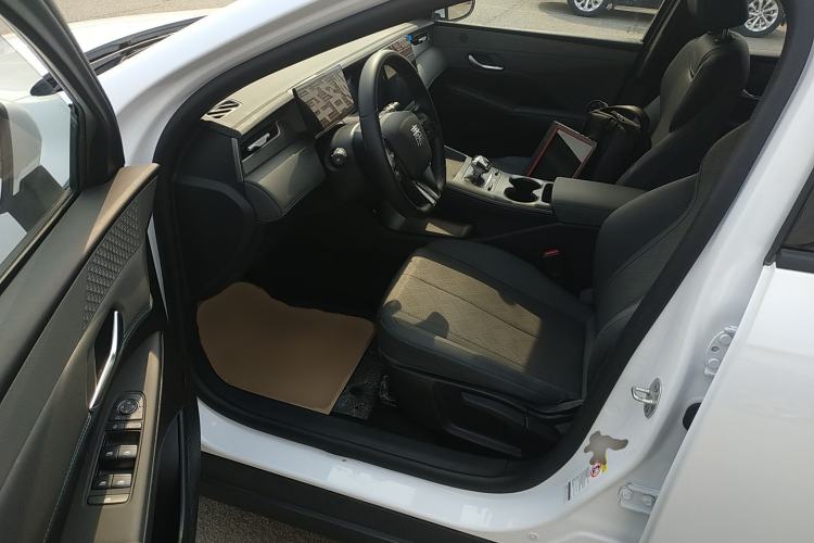 Used BYD Qin PLUS 2025 DM-i Smart Drive 55KM Leading Model Driver Seat