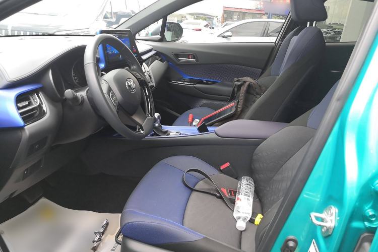 Used Toyota C-HR 2018 2.0L Luxury Sunroof Version China V Emission Standard