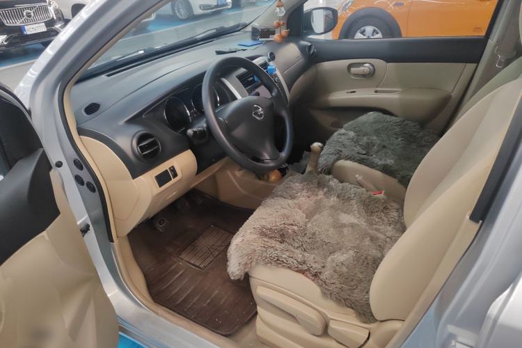 Used Nissan Livina 2015 1.6XE Manual Comfort Edition Left Front Seat