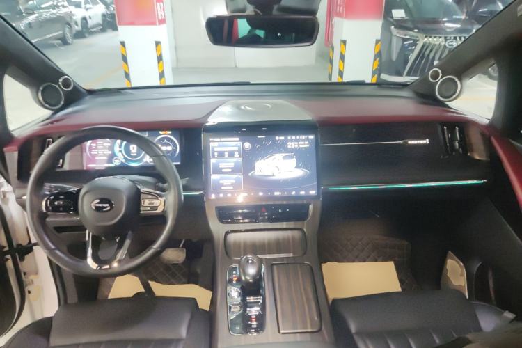 Used GAC Trumpchi M8 2023 Zongshi Series Dual-Motor Supreme Edition Center Console