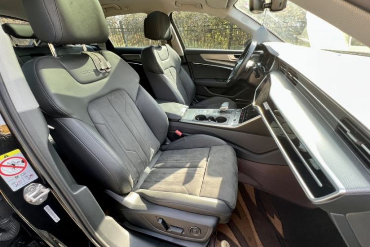 Used Audi A6 2022 allroad quattro Explorer 55 TFSI Prestige Off-Road Model