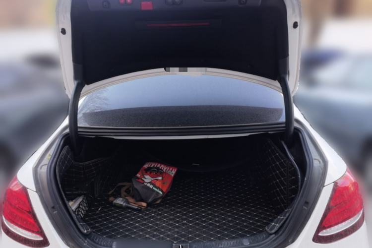 Used Mercedes-Benz E-Class 2020 E 300 L Sporty and Stylish Model
