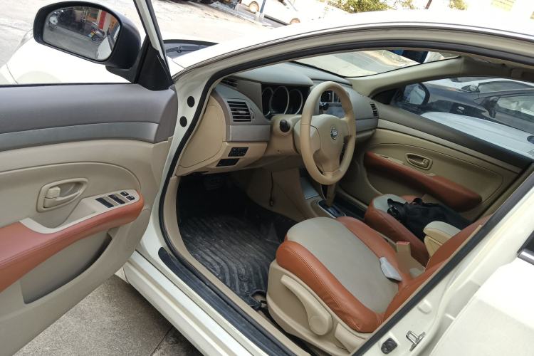 Used Nissan Sylphy 2016 Classic 1.6XE Automatic Leading Edition Driver Seat