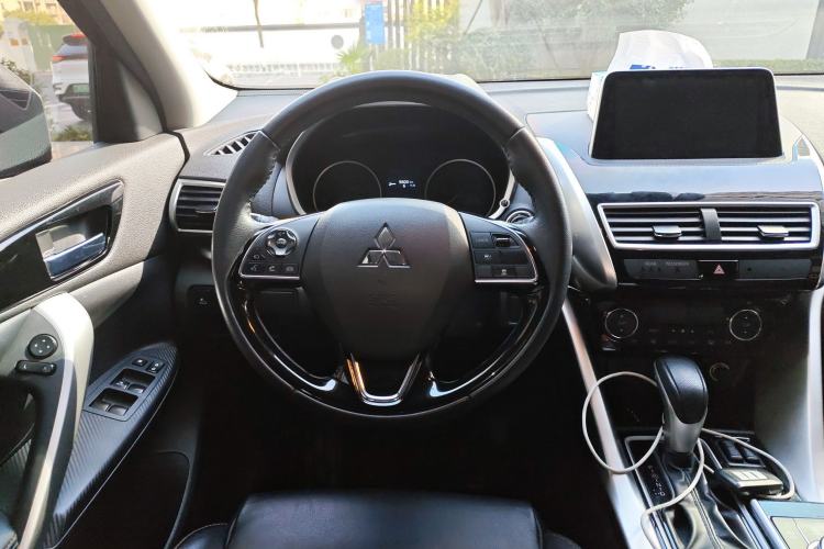 Used Mitsubishi Eclipse Cross 2019 1.5T CVT Two-Wheel Drive Belief Edition China VI Standard Steering Wheel