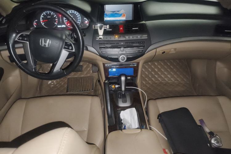 Used Honda Accord 2010 2.0L EX Center Console