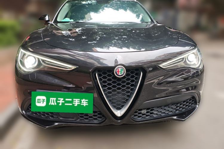 Used Alfa Romeo Stelvio 2017 2.0T 200HP Luxury Edition Front