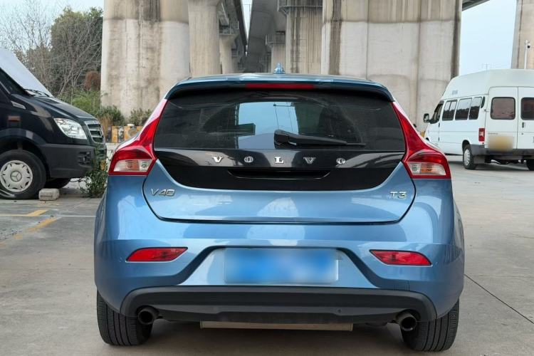 Used Volvo V40 2016 T3 Zhiyi Edition
