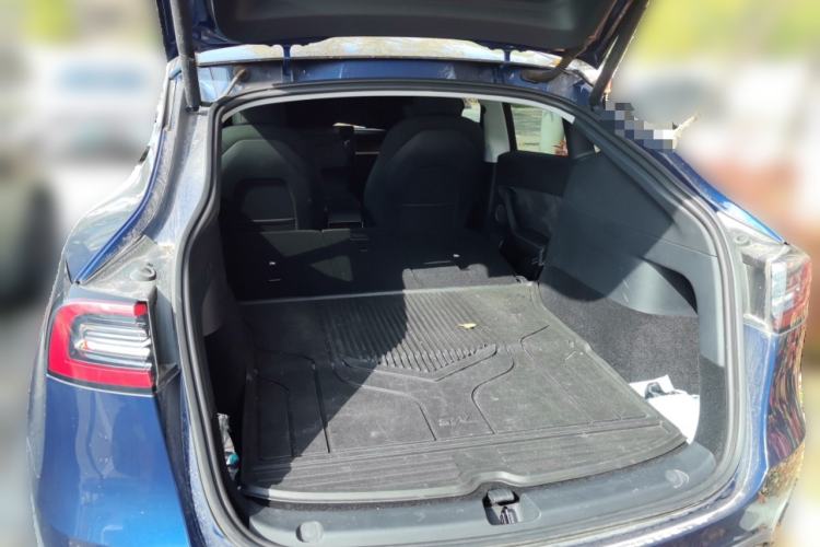 Used Tesla Model Y 2021 Long-Range All-Wheel-Drive Version